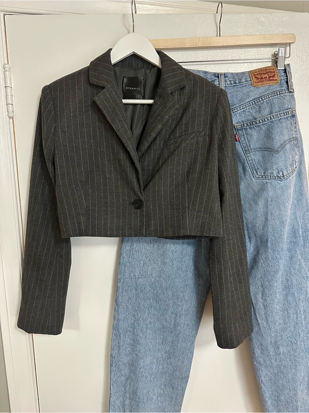 Dynamite cropped blazer